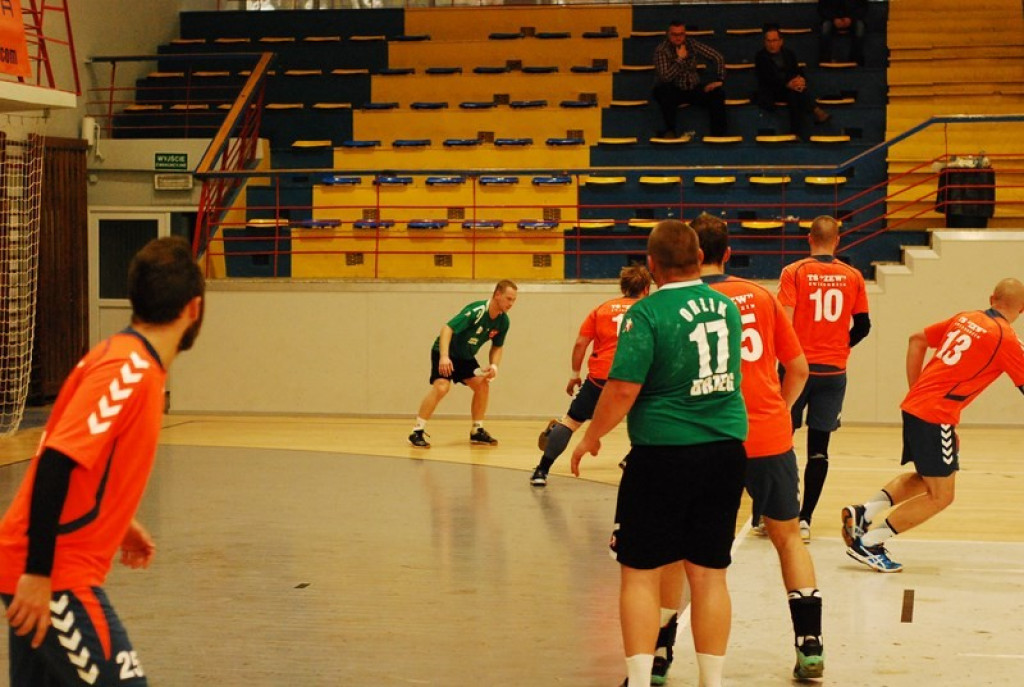 SKS Orlik Brzeg bardzo pewnie wygrywa u siebie ze Świebodzinem