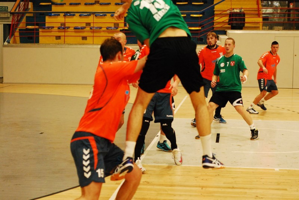 SKS Orlik Brzeg bardzo pewnie wygrywa u siebie ze Świebodzinem