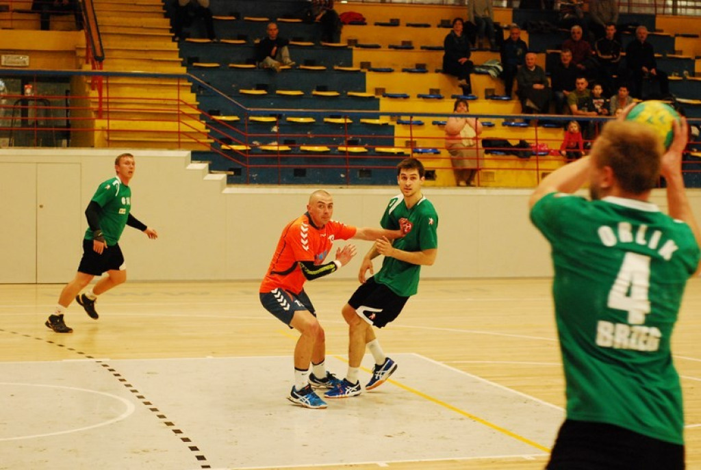 SKS Orlik Brzeg bardzo pewnie wygrywa u siebie ze Świebodzinem