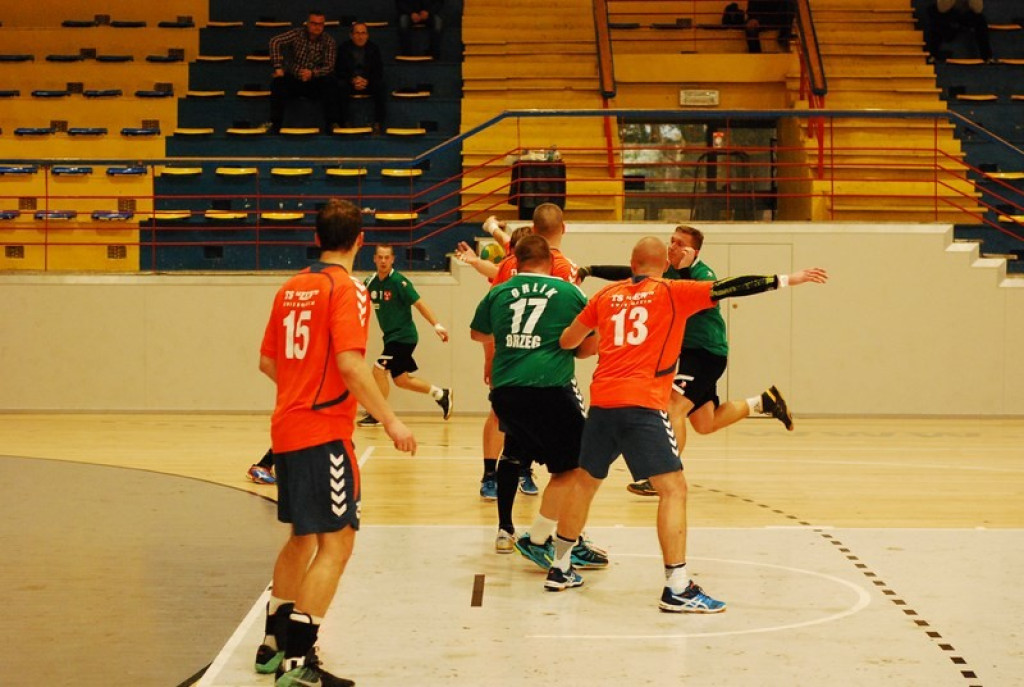 SKS Orlik Brzeg bardzo pewnie wygrywa u siebie ze Świebodzinem