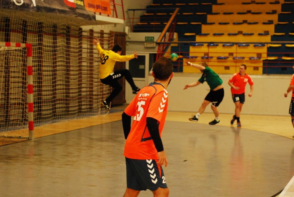 SKS Orlik Brzeg bardzo pewnie wygrywa u siebie ze Świebodzinem