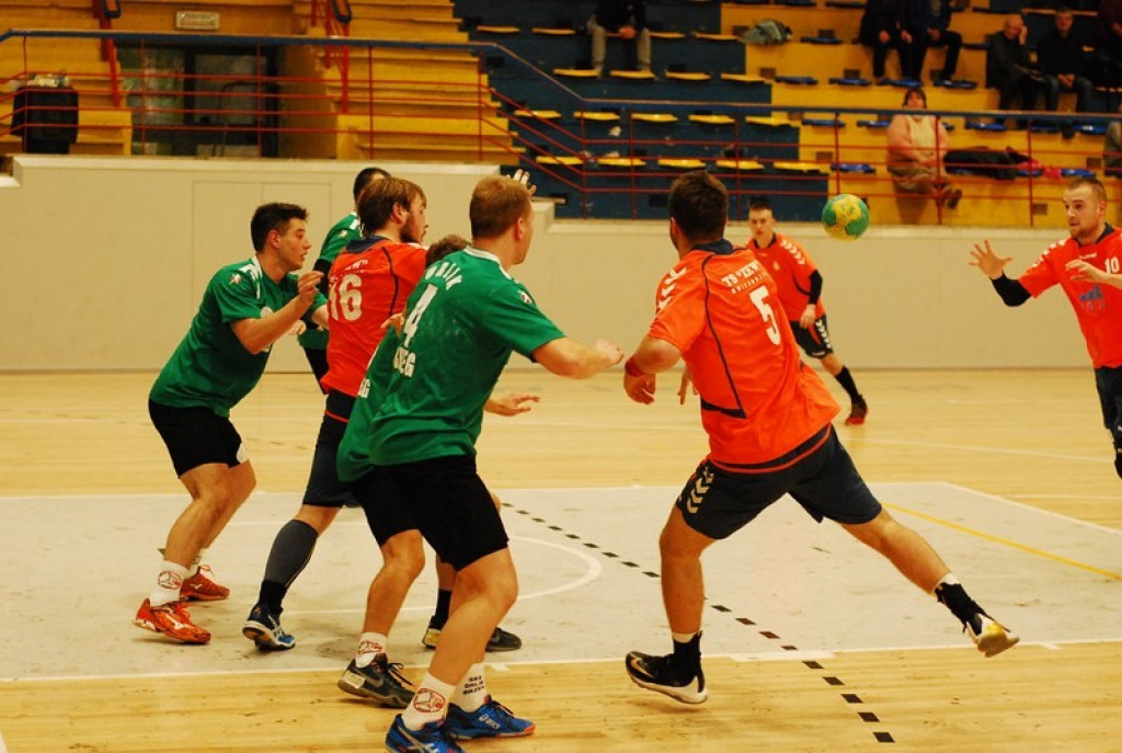 SKS Orlik Brzeg bardzo pewnie wygrywa u siebie ze Świebodzinem