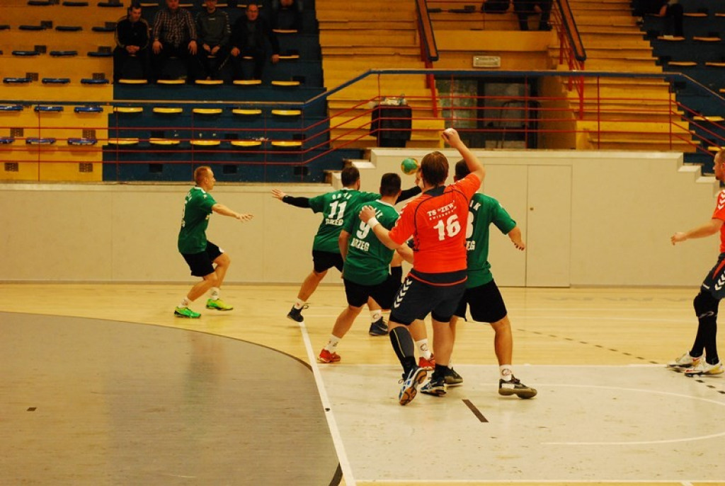 SKS Orlik Brzeg bardzo pewnie wygrywa u siebie ze Świebodzinem