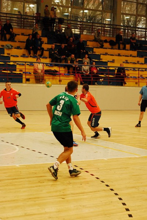 SKS Orlik Brzeg bardzo pewnie wygrywa u siebie ze Świebodzinem