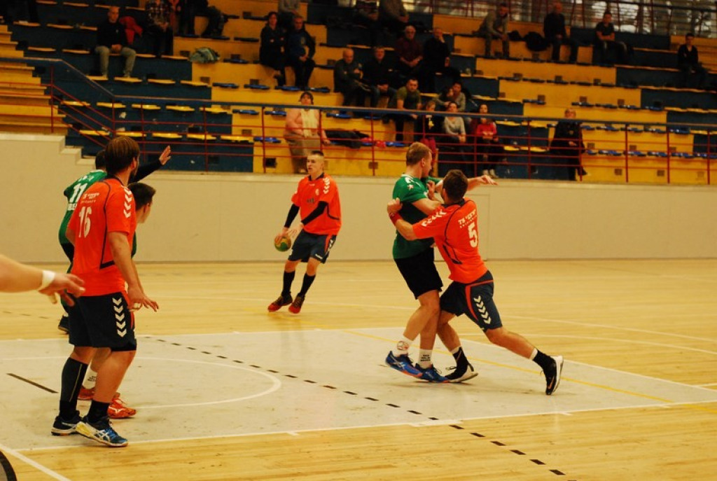 SKS Orlik Brzeg bardzo pewnie wygrywa u siebie ze Świebodzinem