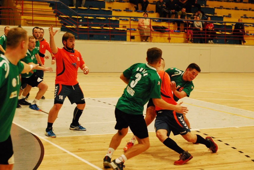 SKS Orlik Brzeg bardzo pewnie wygrywa u siebie ze Świebodzinem