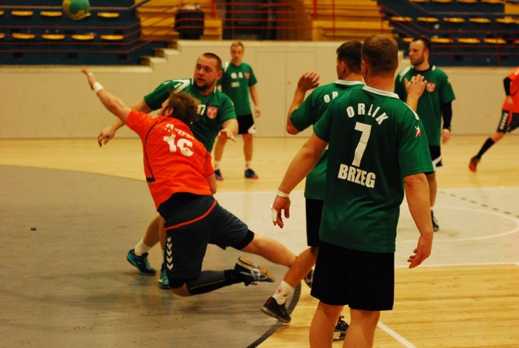 SKS Orlik Brzeg bardzo pewnie wygrywa u siebie ze Świebodzinem