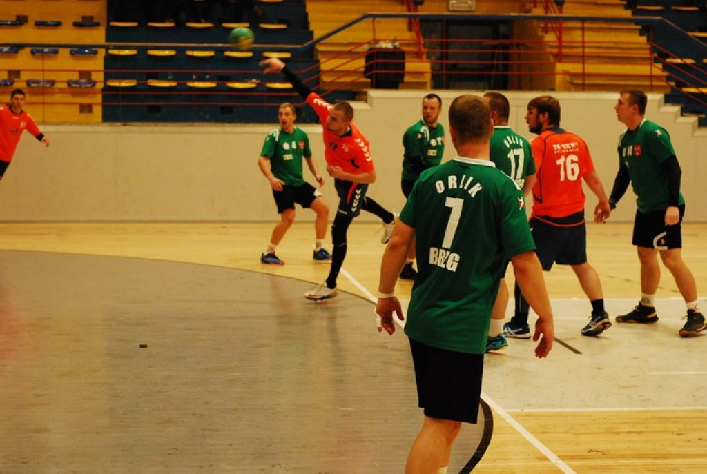 SKS Orlik Brzeg bardzo pewnie wygrywa u siebie ze Świebodzinem