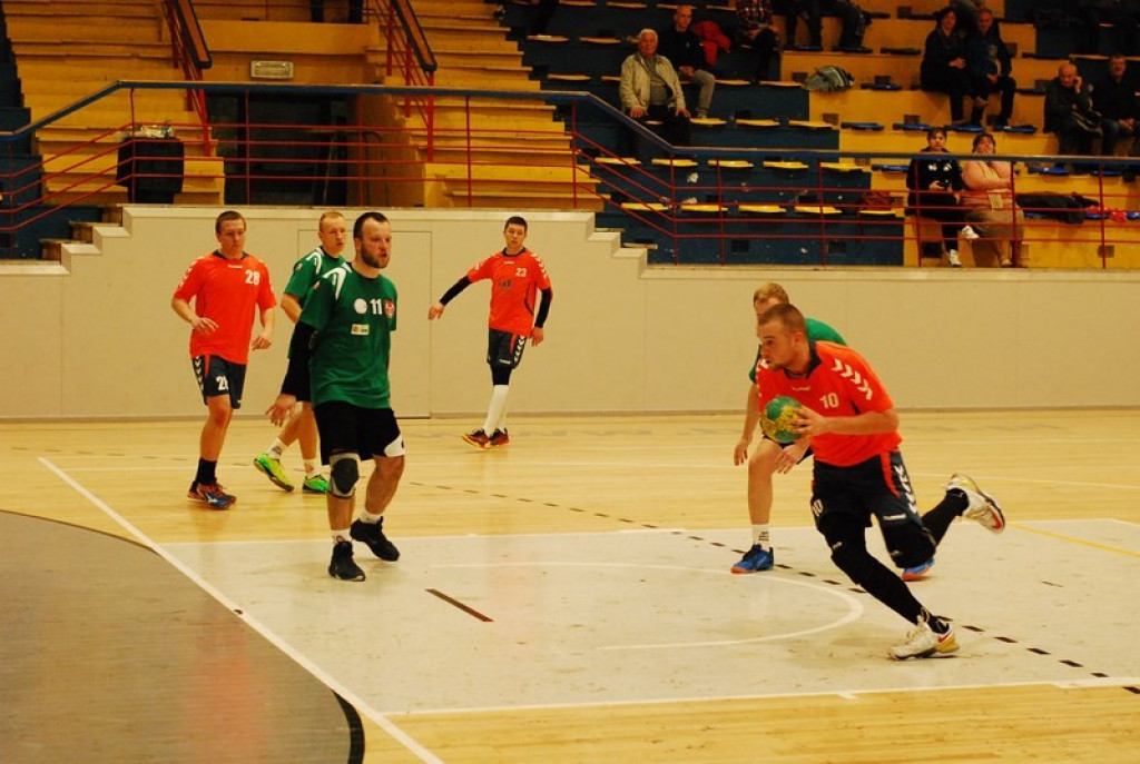 SKS Orlik Brzeg bardzo pewnie wygrywa u siebie ze Świebodzinem