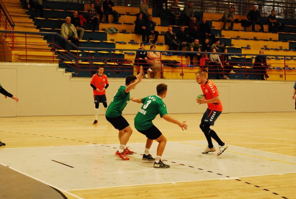 SKS Orlik Brzeg bardzo pewnie wygrywa u siebie ze Świebodzinem