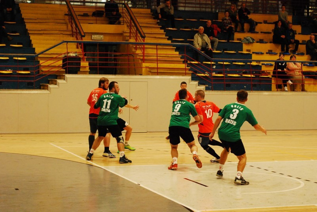 SKS Orlik Brzeg bardzo pewnie wygrywa u siebie ze Świebodzinem