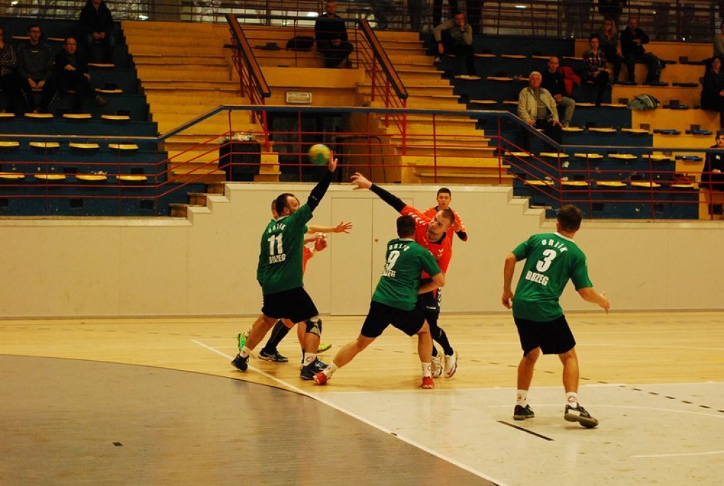 SKS Orlik Brzeg bardzo pewnie wygrywa u siebie ze Świebodzinem