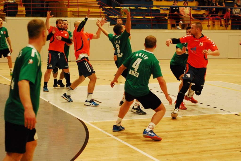 SKS Orlik Brzeg bardzo pewnie wygrywa u siebie ze Świebodzinem