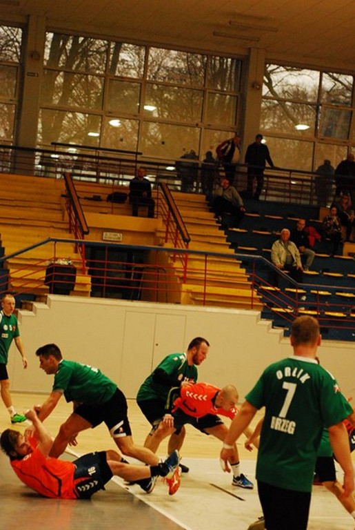 SKS Orlik Brzeg bardzo pewnie wygrywa u siebie ze Świebodzinem