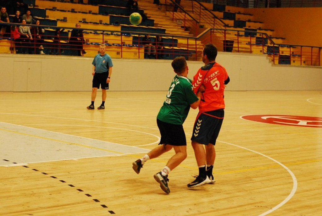 SKS Orlik Brzeg bardzo pewnie wygrywa u siebie ze Świebodzinem