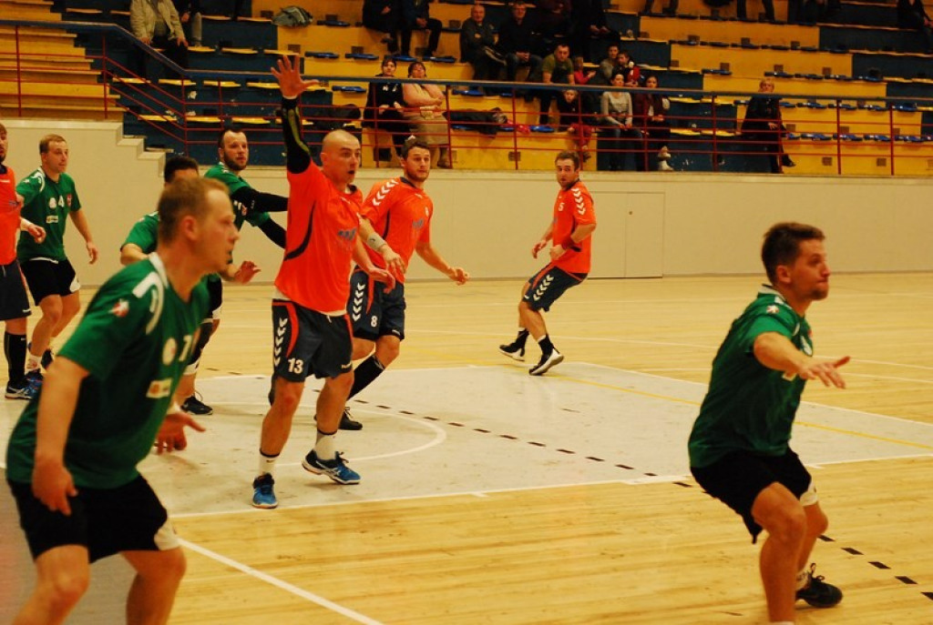 SKS Orlik Brzeg bardzo pewnie wygrywa u siebie ze Świebodzinem