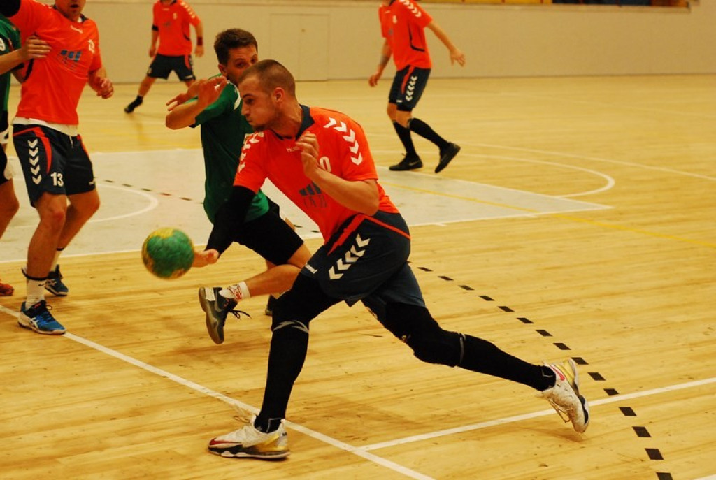 SKS Orlik Brzeg bardzo pewnie wygrywa u siebie ze Świebodzinem