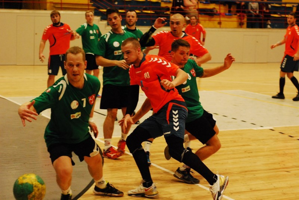 SKS Orlik Brzeg bardzo pewnie wygrywa u siebie ze Świebodzinem