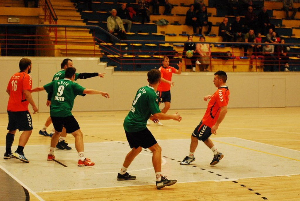 SKS Orlik Brzeg bardzo pewnie wygrywa u siebie ze Świebodzinem