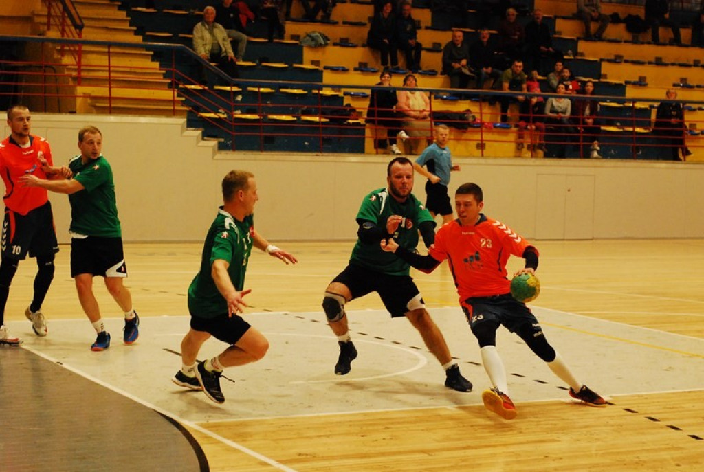 SKS Orlik Brzeg bardzo pewnie wygrywa u siebie ze Świebodzinem