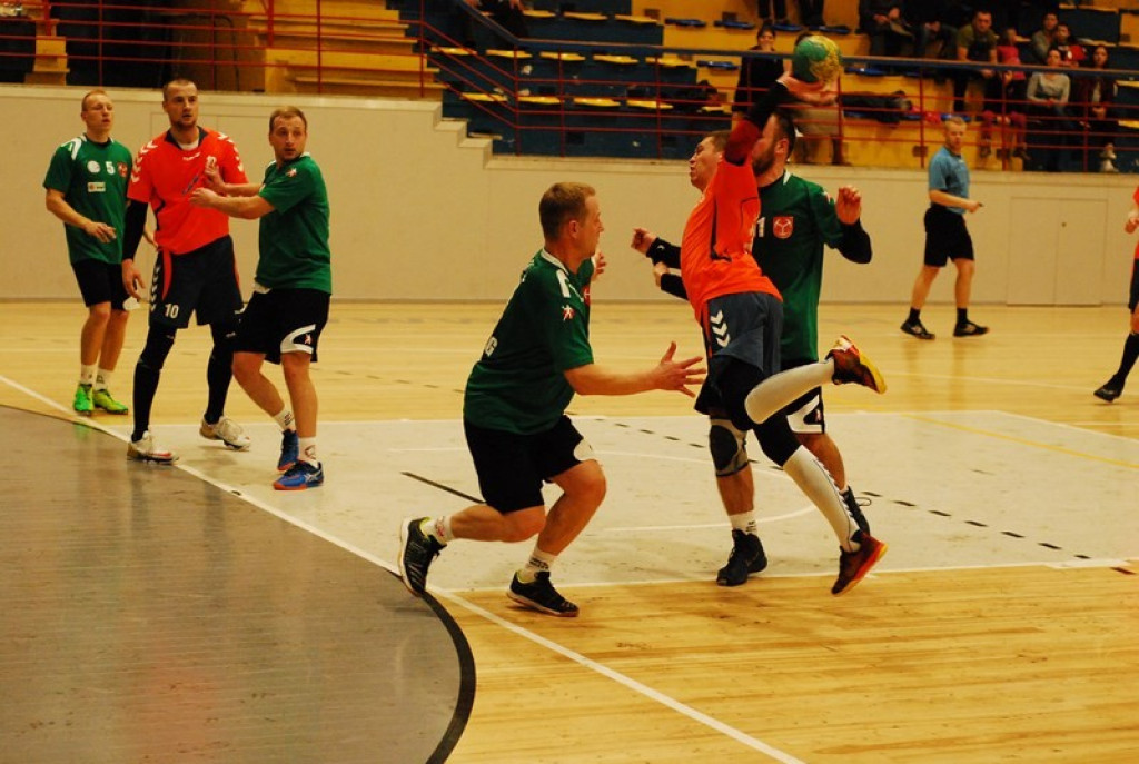 SKS Orlik Brzeg bardzo pewnie wygrywa u siebie ze Świebodzinem