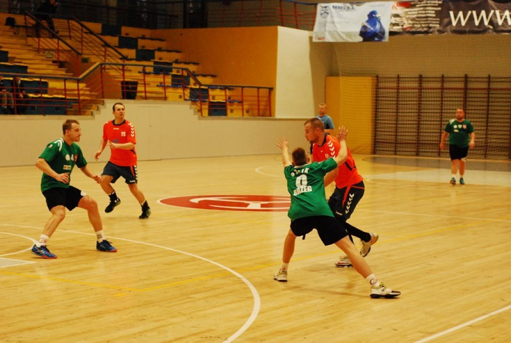 SKS Orlik Brzeg bardzo pewnie wygrywa u siebie ze Świebodzinem