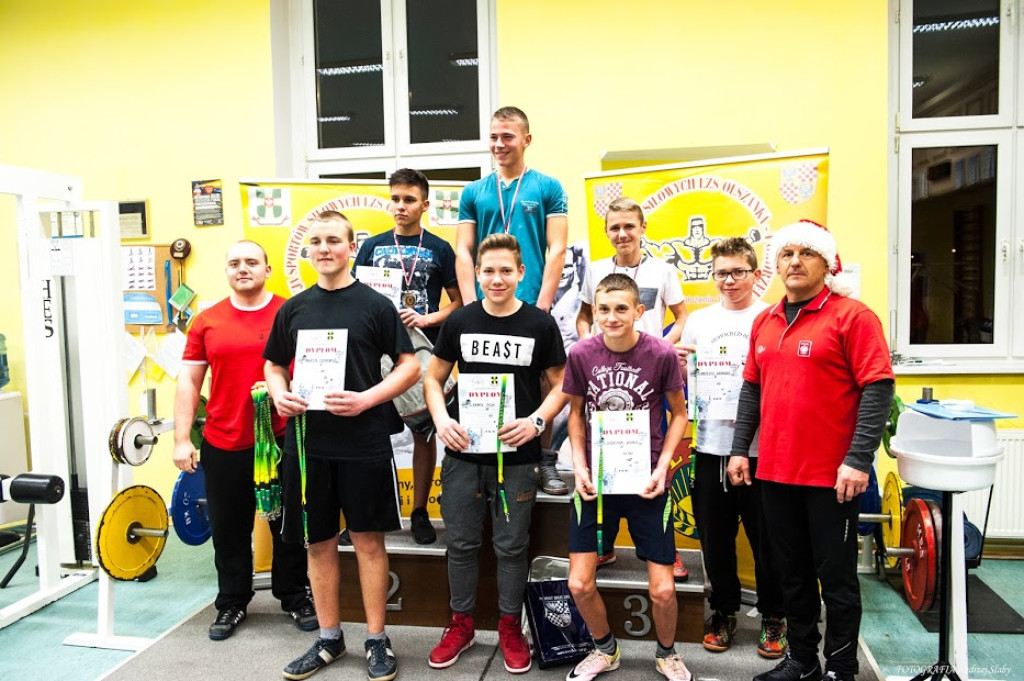 Mikołajkowy Gimnazjalny Trójbój Siłowy