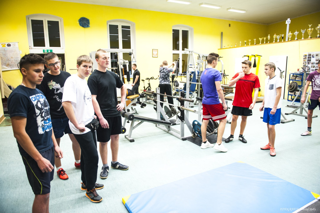 Mikołajkowy Gimnazjalny Trójbój Siłowy