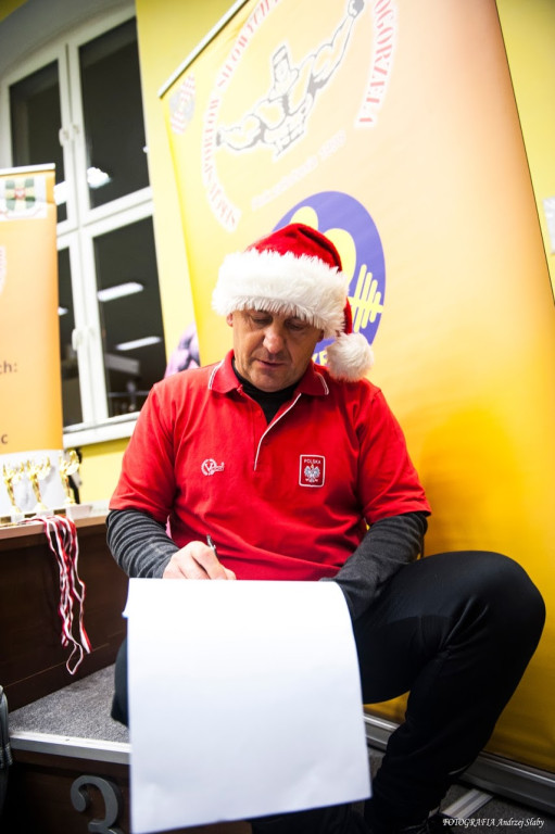 Mikołajkowy Gimnazjalny Trójbój Siłowy