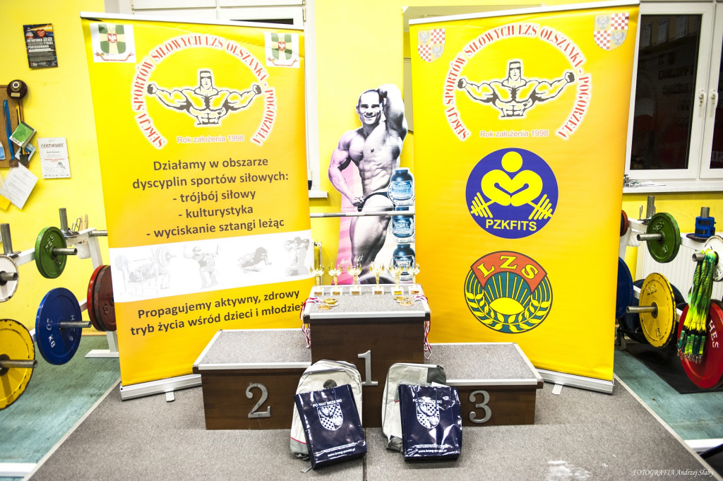 Mikołajkowy Gimnazjalny Trójbój Siłowy