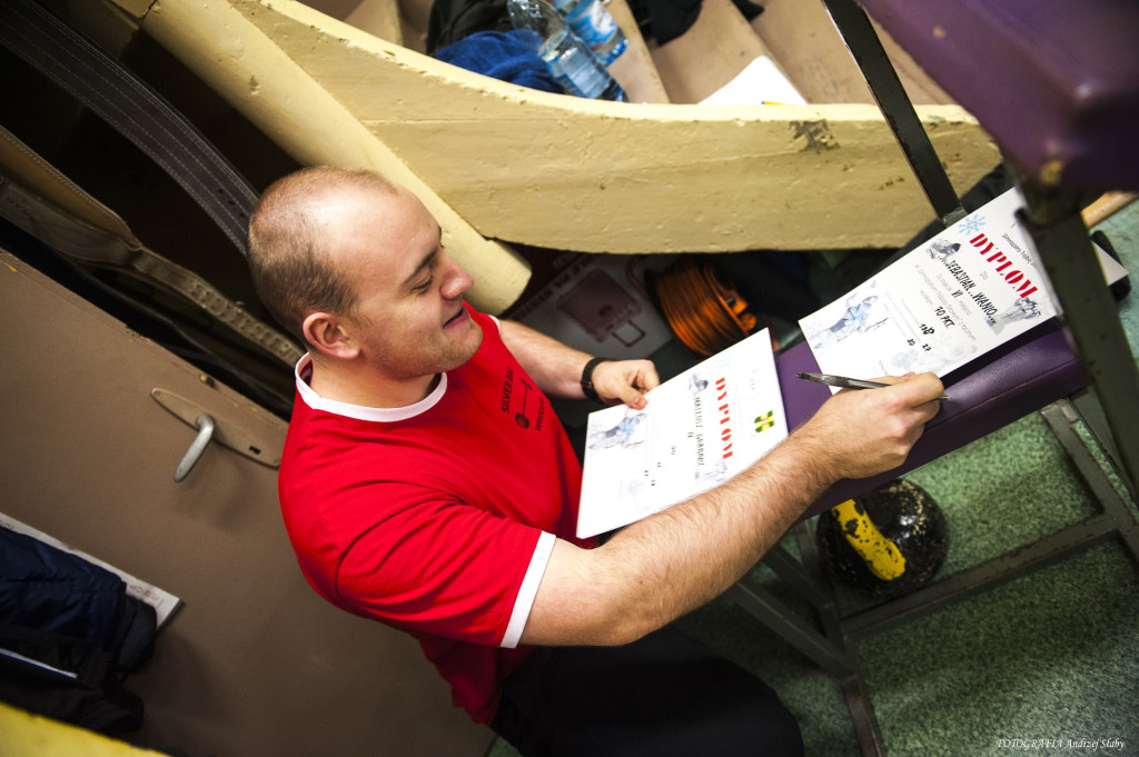 Mikołajkowy Gimnazjalny Trójbój Siłowy