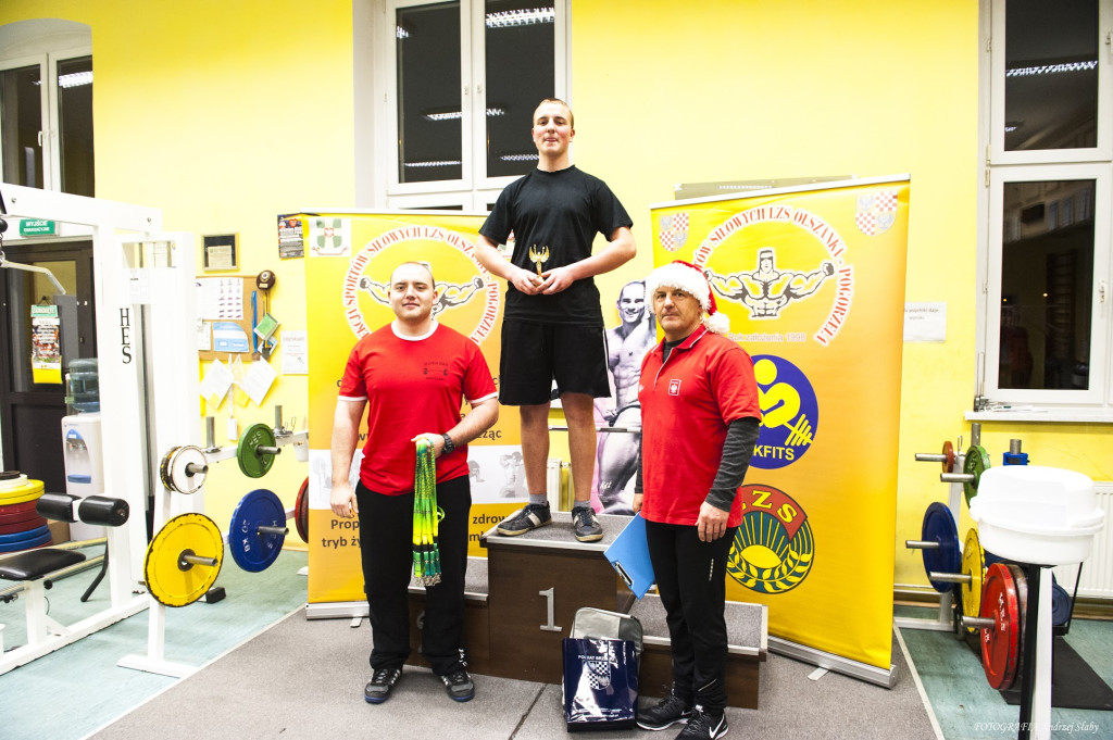 Mikołajkowy Gimnazjalny Trójbój Siłowy