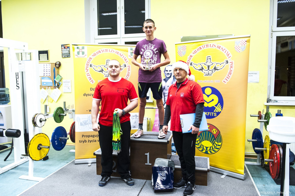 Mikołajkowy Gimnazjalny Trójbój Siłowy