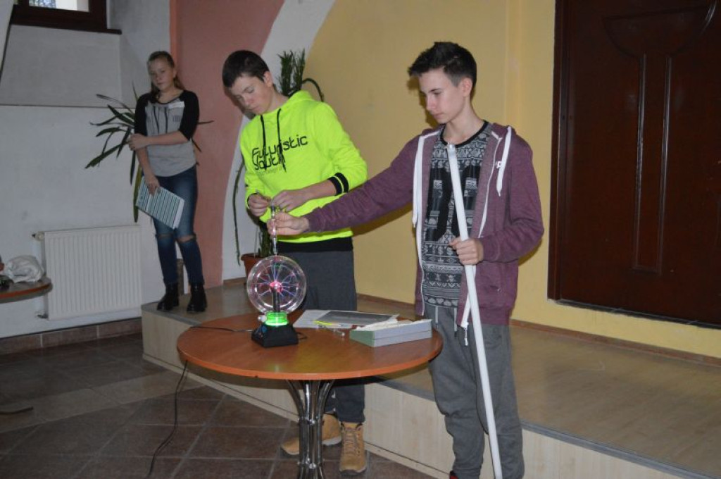 ANDRZEJKI Z NAUKĄ W PAŁACU