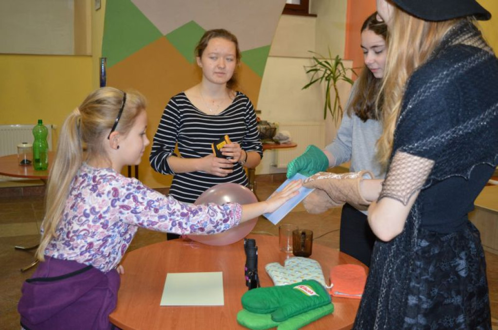 ANDRZEJKI Z NAUKĄ W PAŁACU