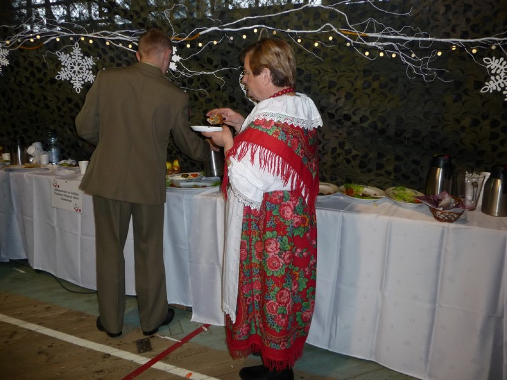 SPOTKANIE BOŻONARODZENIOWE Z  ŻOŁNIERZAMI