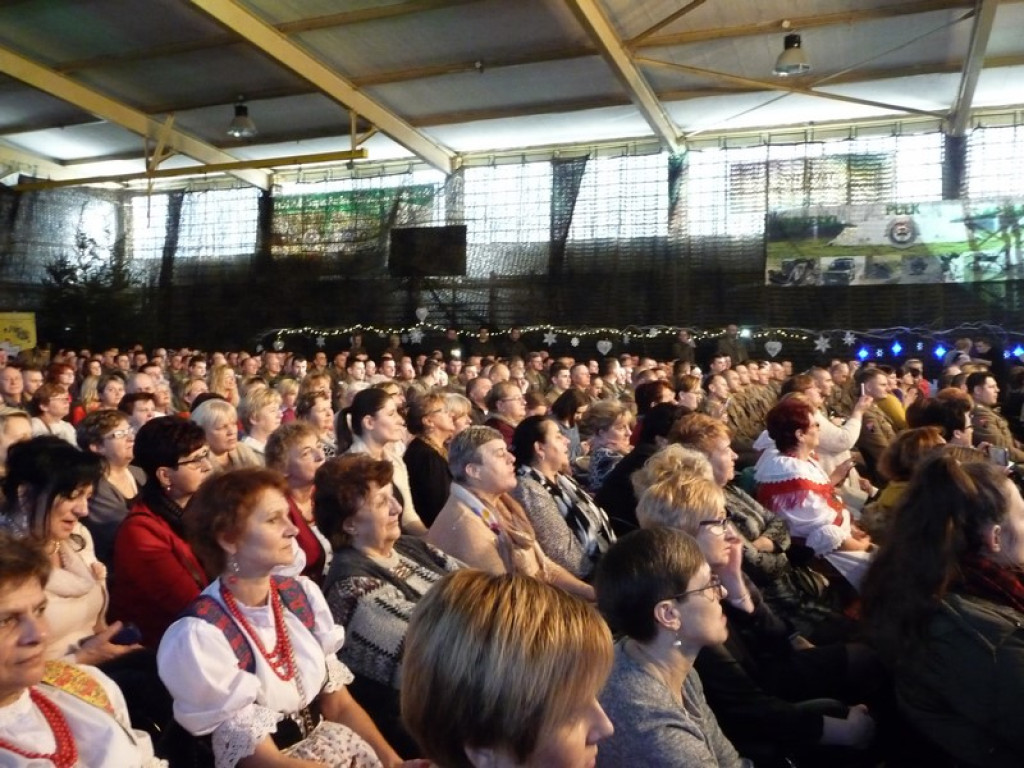 SPOTKANIE BOŻONARODZENIOWE Z  ŻOŁNIERZAMI