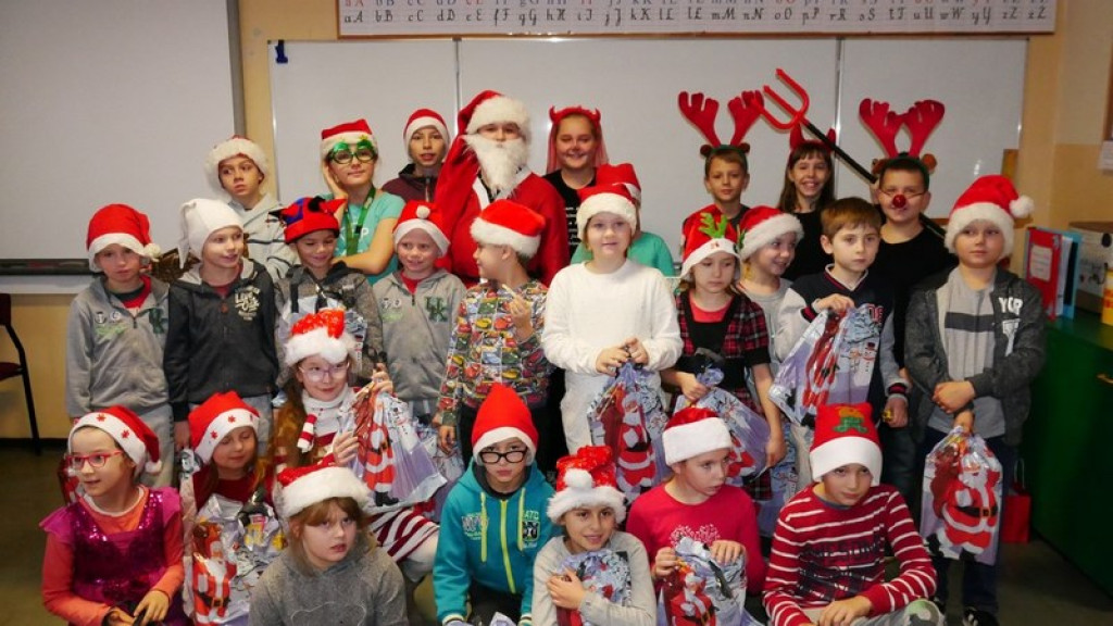 Mikołaj w PSP w Olszance...