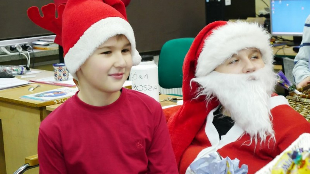 Mikołaj w PSP w Olszance...