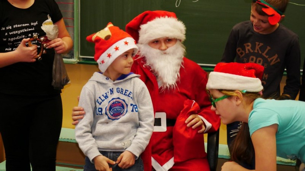 Mikołaj w PSP w Olszance...