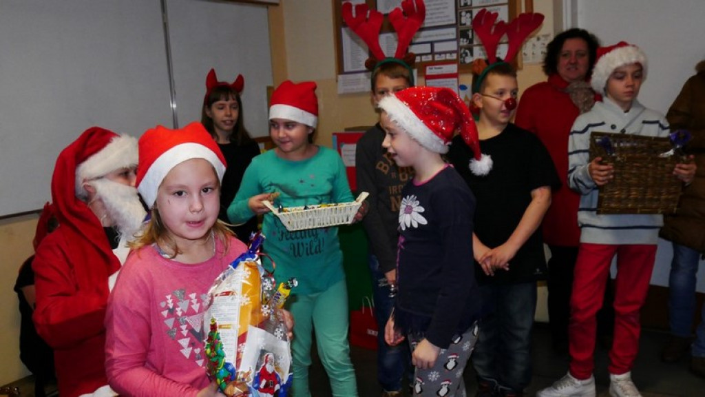 Mikołaj w PSP w Olszance...