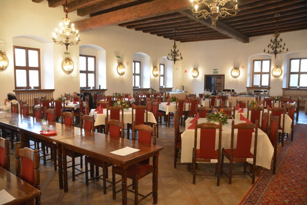 XXVIII sesja Rady Miejskiej Brzegu - relacja na żywo