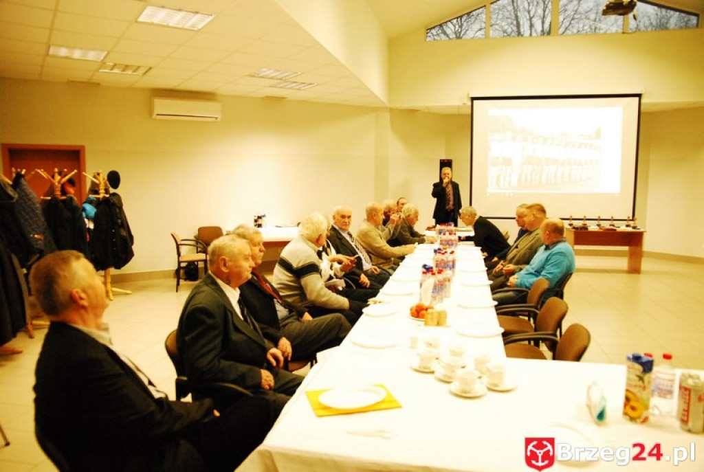 Piłkarskie spotkanie przedświąteczne i nagrody dla byłych zawodników Stali