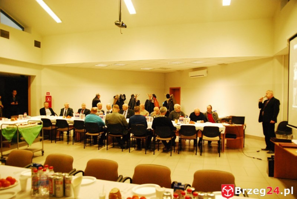 Piłkarskie spotkanie przedświąteczne i nagrody dla byłych zawodników Stali