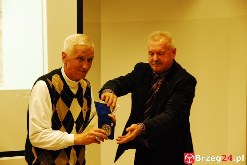 Piłkarskie spotkanie przedświąteczne i nagrody dla byłych zawodników Stali