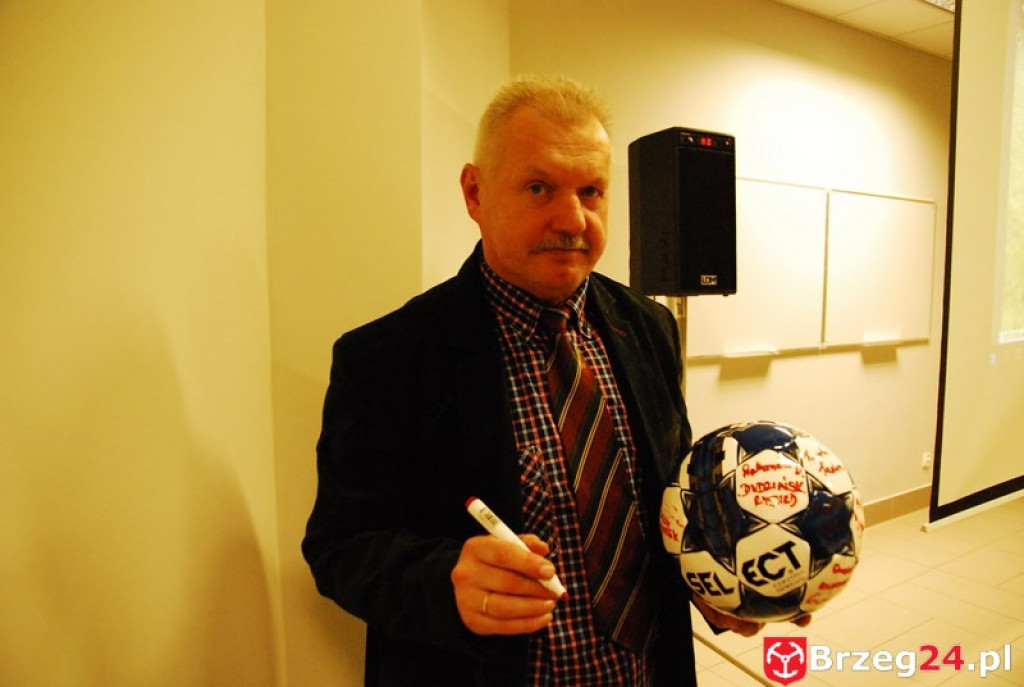Piłkarskie spotkanie przedświąteczne i nagrody dla byłych zawodników Stali