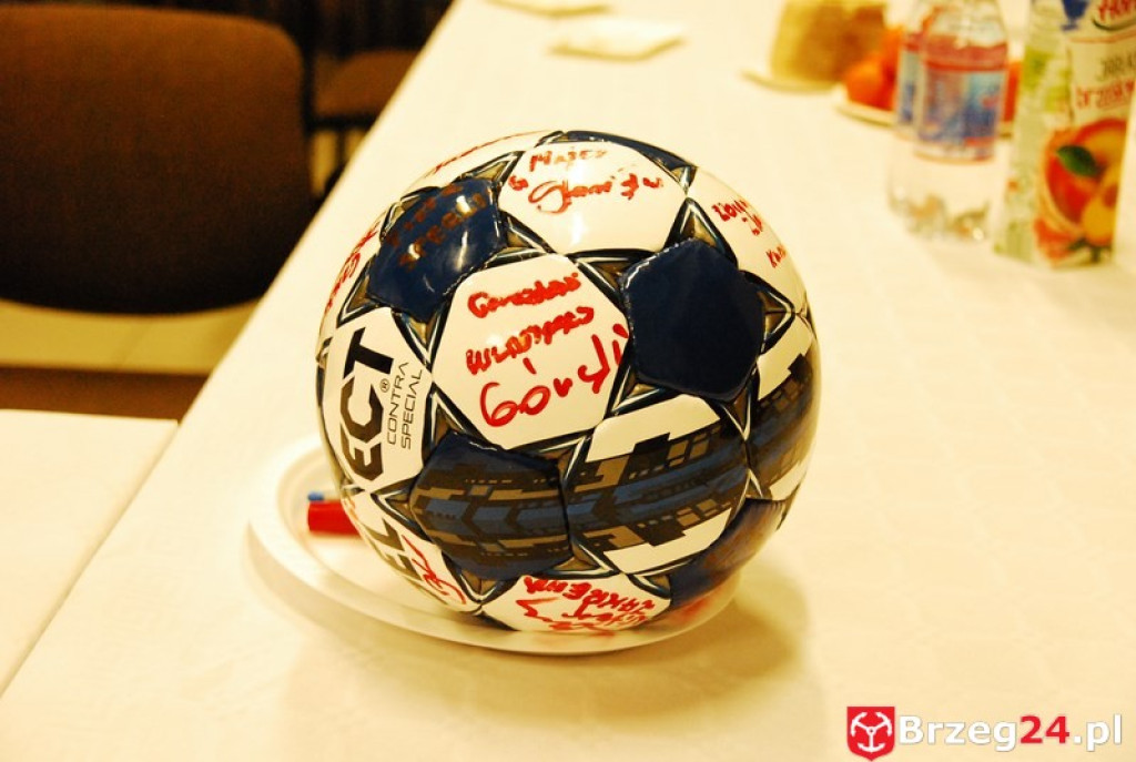 Piłkarskie spotkanie przedświąteczne i nagrody dla byłych zawodników Stali