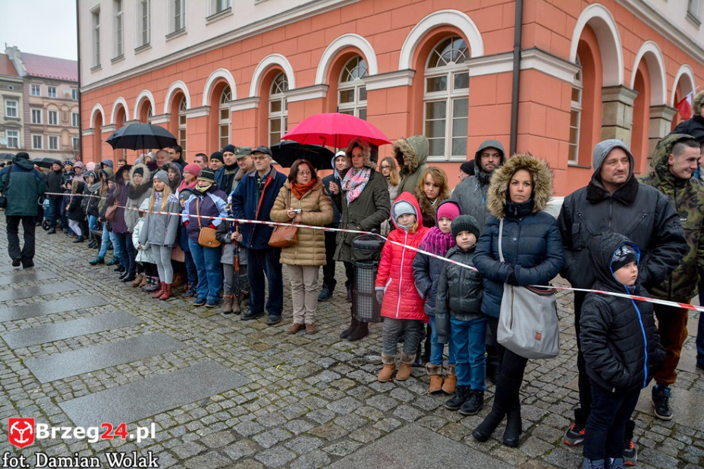 Wojewódzkie obchody 35. rocznicy wprowadzenia stanu wojennego [FOTORELACJA]