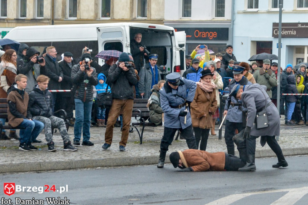 Wojewódzkie obchody 35. rocznicy wprowadzenia stanu wojennego [FOTORELACJA]