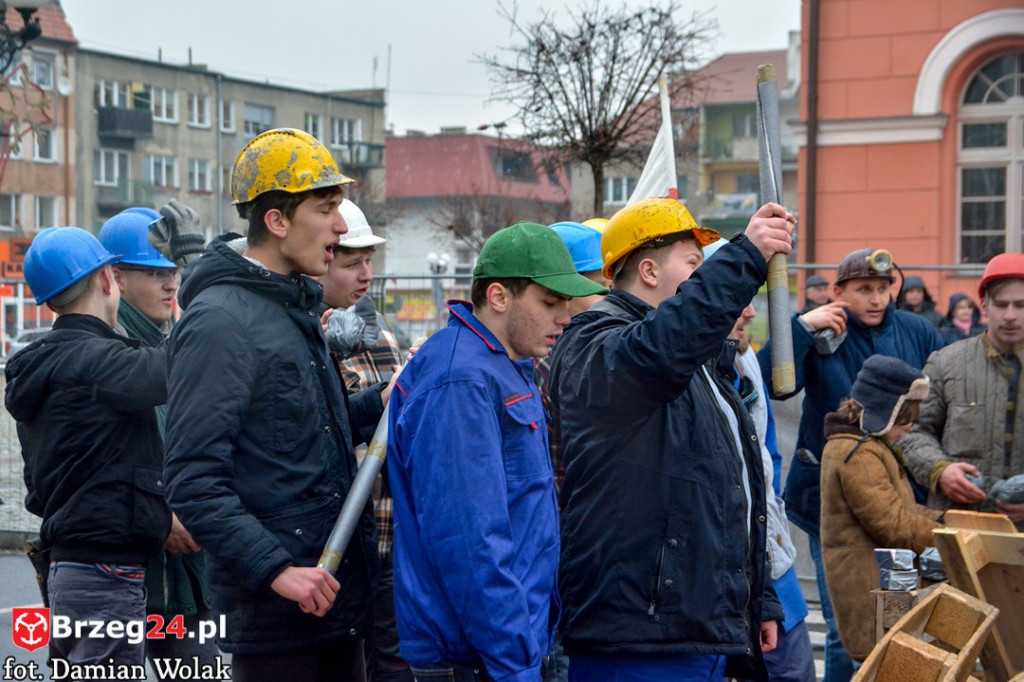 Wojewódzkie obchody 35. rocznicy wprowadzenia stanu wojennego [FOTORELACJA]
